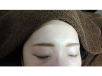 クルアルガ/眉毛エクステンション