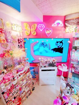 大きなテレビでくつろぎながら☆