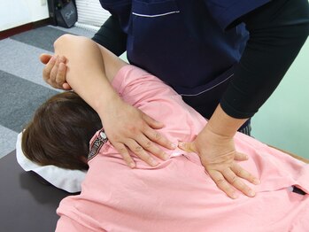 くぼみ整骨院 新大久保店/