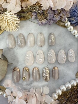 ネイルパレット 栄店(Nail Palette)の写真/《オフィスネイルにもおすすめ♪》センス抜群のサンプル多数!肌に馴染む似合わせカラー&デザインをご提案。