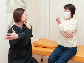 ただき接骨院 整体院 高崎本院/セルフケア指導の様子