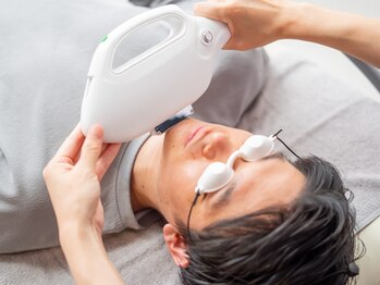 ボヌール(bonheur)の写真/【男性のお客様も大歓迎！】毎日のお手入れの手間が省けて、清潔感のあるお肌に導きます♪