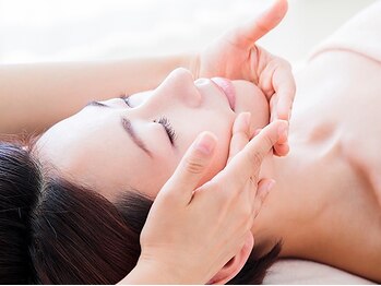 セルフビューティーボックス(SELF BEAUTY BOX)の写真/一生に一度の晴れ舞台。花嫁様の美しさを最大限に引き出すスペシャルケア♪徹底的に磨き上げて最高の一日へ