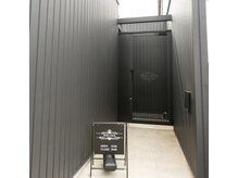 ウェリナ(WELINA)の雰囲気（サロンは建物西側です。インターフォンを押してくださいね♪）