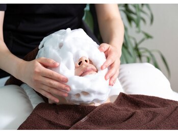 ヒゲマスター 小田原店/フェイシャルエステ　施術風景