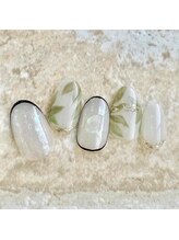 ネイルサロン クイル(QUILL)/８月WHITE（１）