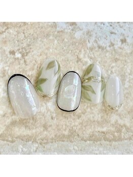 ネイルサロン クイル(QUILL)/８月WHITE（１）