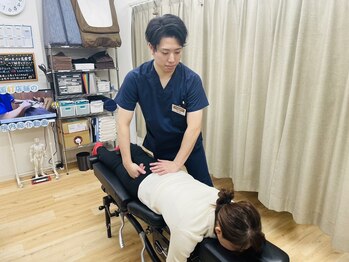 上所名倉堂鍼灸整骨院/矯正施術風景