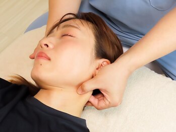 こつこつ接骨院 東麻布 赤羽橋/首の筋膜リリース