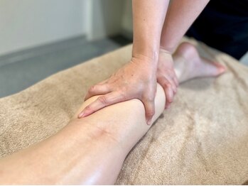 フィオーレ 佐賀巨勢店(Feaure)の写真/体質診断&不調に合わせたオイル×ガッツリ強もみ深層リンパ【リンパマッサージ60分5980円/全身90分6980円】