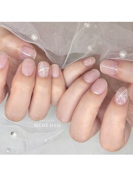 リッシュ トロワ(RICHE trois)/うるきら！韓国ラメジェル♪