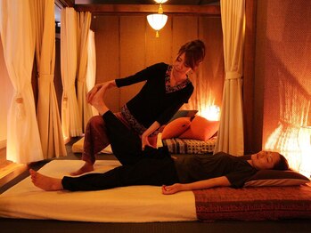 楽しおん ワイホーム店/タイ式☆太もも・足付け根伸ばし