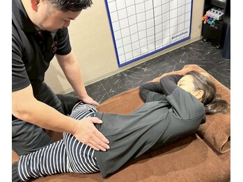 ワークアップ整骨院(WorkUp整骨院)/猫背や肩こりを姿勢から整える