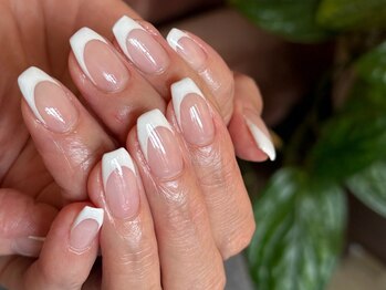 ネイルサロン キリカ(Nailsalon Kilika)の写真/【大人可愛いお気に入りの指先へ】シンプルだからこそ際立つ美フォルムデザインで、洗練された印象に♪