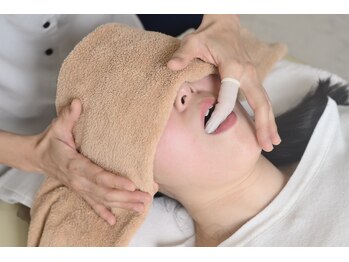 心身整体 ゆにばーす。/小顔や顔の歪み、口が開かない等