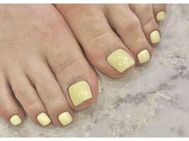 foot Butter yellow