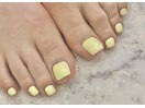 foot Butter yellow