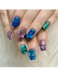 宝石ネイル