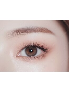 ナチュラル上品な目元にしたい