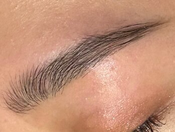 ソフィアアイズ 倉敷店(SOPHIAEYES)の写真/【完全個室サロン】ハリウッドブロウリフトで朝のメイクを時短♪垢抜け今っぽ眉を手に入れたい方へ！