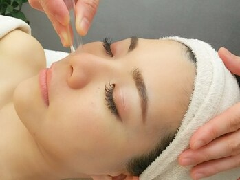 オートクチュール エステティックサロン シーズの写真/長年の毛穴悩みに終止符を!毛穴トラブルを見極め最適なケアで陶器肌へ!初回6000円★黒ずみ・開き・ざらつき