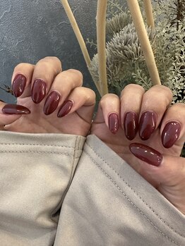 プルメリアドット(Plumeria.)/ワンカラーボルドーネイル