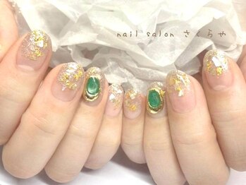 神秘的な大きいビジューが◎