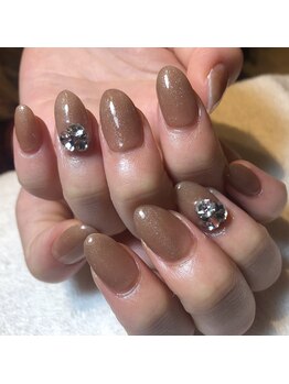 ジェイノヴァール(Jnovart)/