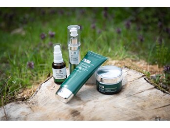 一呼休/化粧品は2種類使用しています