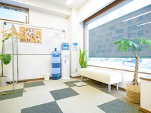 雑色カイロプラクティック整体院/待合スペース
