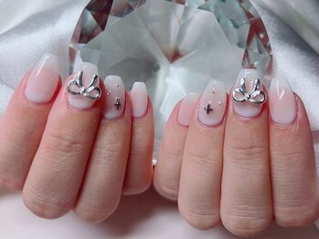 フェアリーグロウネイル(Fairy Glow Nail)の写真/【ワンホン・Y2K・韓国ネイル】デザイン&フォルムにこだわった施術でときめく指先へ★桐生付近の方必見！