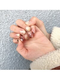 個性派ニュアンスネイル