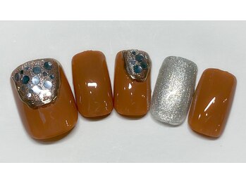 スリール(Sriel)/フット定額8980円