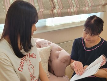 アリア(Aria)の写真/忙しい日常から解放されお顔も心も解き放つ“癒し時間”をご提供♪マンツーマン施術でお悩みも相談しやすい