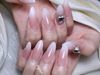 モナサロン(Mona salon)/チークグラデーション