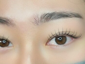 アールラッシュ(R-LASH)の写真/六本松駅1分☆［オフ込フラットラッシュ120本¥4980］軽い付け心地のフラットラッシュで、ボリュームUP♪