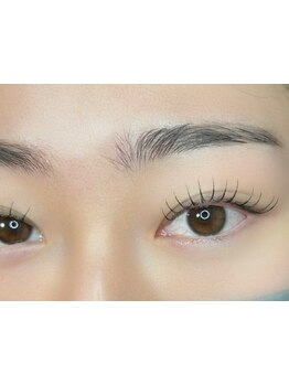 ナチュラル上品な目元にしたい