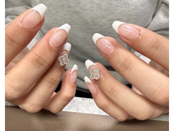 シンプルフレンチネイル