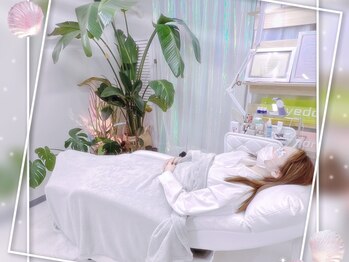 アイドル(Eyedor)の写真/パーマ技術はピカイチ★ぱっちり目元は上下パリジェンヌがオススメ♪