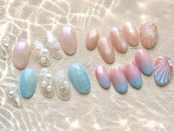 グロスネイル(gloss nail)の写真/【再現力の高さに自信あり】持ち込みデザインを忠実に再現！細部までこだわる繊細な手描きアート。