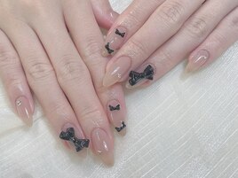 流行黒リボン盛れる抜け感ネイル