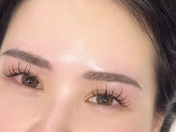 ニーナアイプラス(nina eye+)の写真/LED マツエク導入店★長持ちマツエクで大人気♪お客様の目の形に合わせて幅広いデザインをご提案！