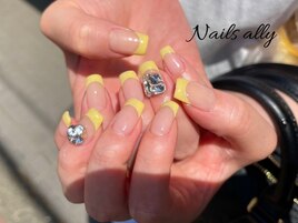 カラフル×ビジュー×ストーン