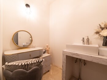 ルールー(Lulu)/メイクルーム