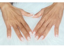 リンダ(Linda)/鉄板フレンチネイル