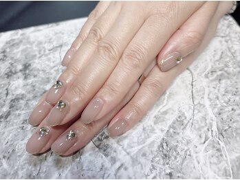 リエル(Riel)/オフィスでもキラキラ外せない!