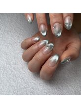 ラフィーナ(RAFFINA)/マグネットグラデーションネイル