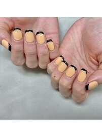パステルオレンジ×黒フレンチ