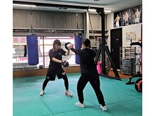 スタジオソル(Studio Sol)の雰囲気(ボクシングジムならではのミット打ちもできます☆)