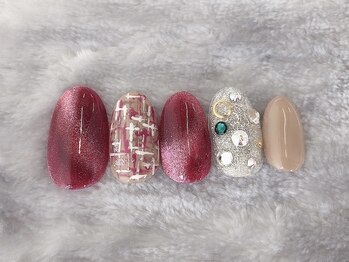 アミュレット(AMULET)/12月定額 6050円(税込)